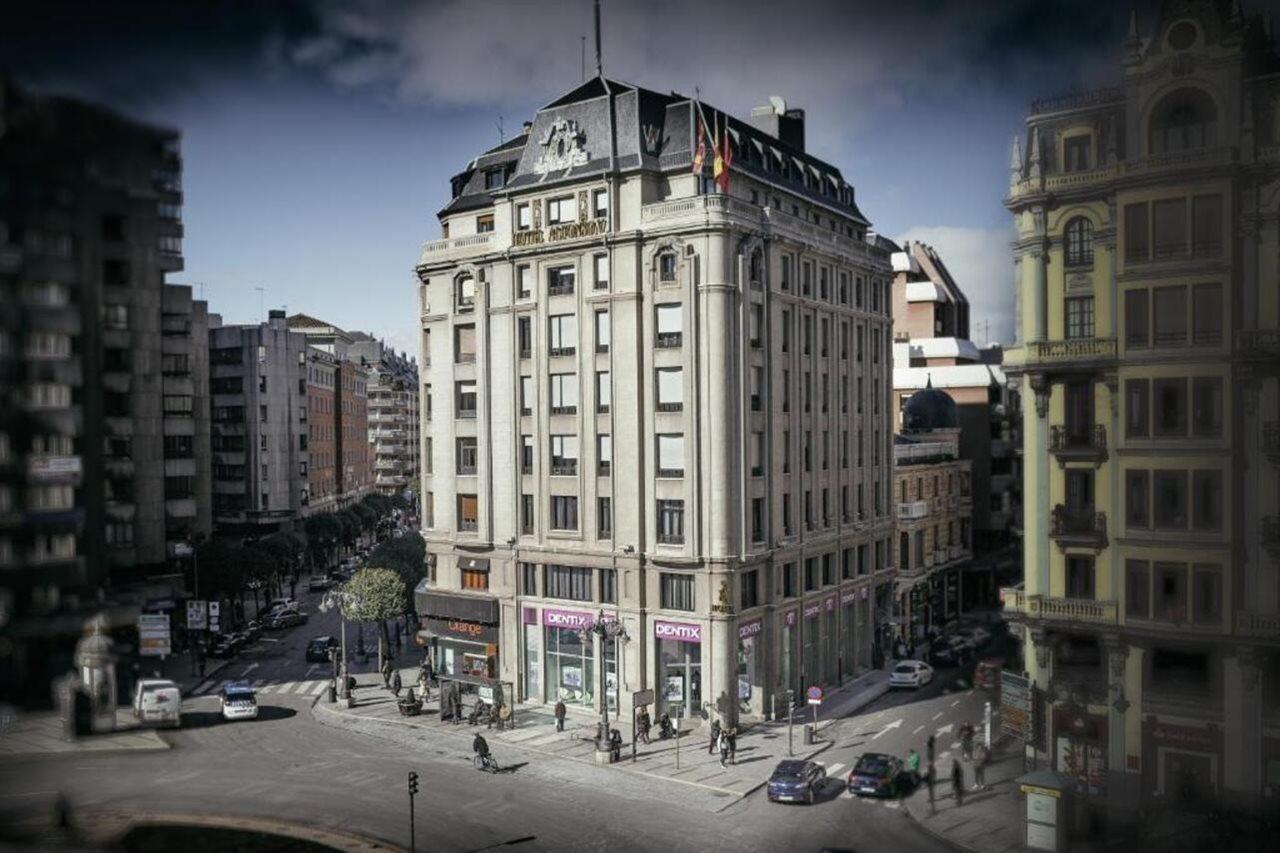 Hotel Occidental Leon Alfonso V Exteriér fotografie